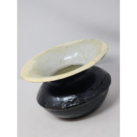 Vintage Antique Cast Iron Enamel Spittoon Cuspidor Tobacco Bar Tavern Saloon - Picture 1 of 11